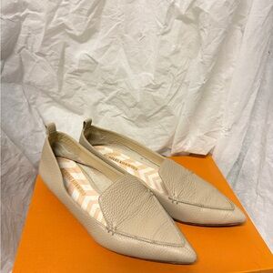 Nicholas Kirkwood Taupe Pointed Leather Loafers Women size 37